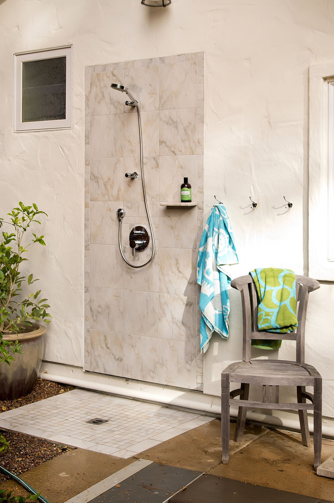 https://www.divapor.com/bathroom-design/outdoor-patio-shower.jpg